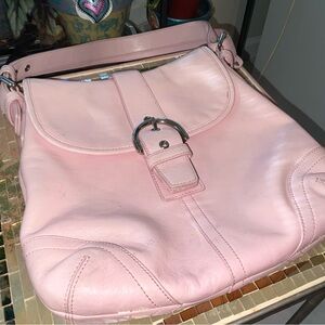 COACH PINK LEATHER BUCKLE SHOULDER BAG